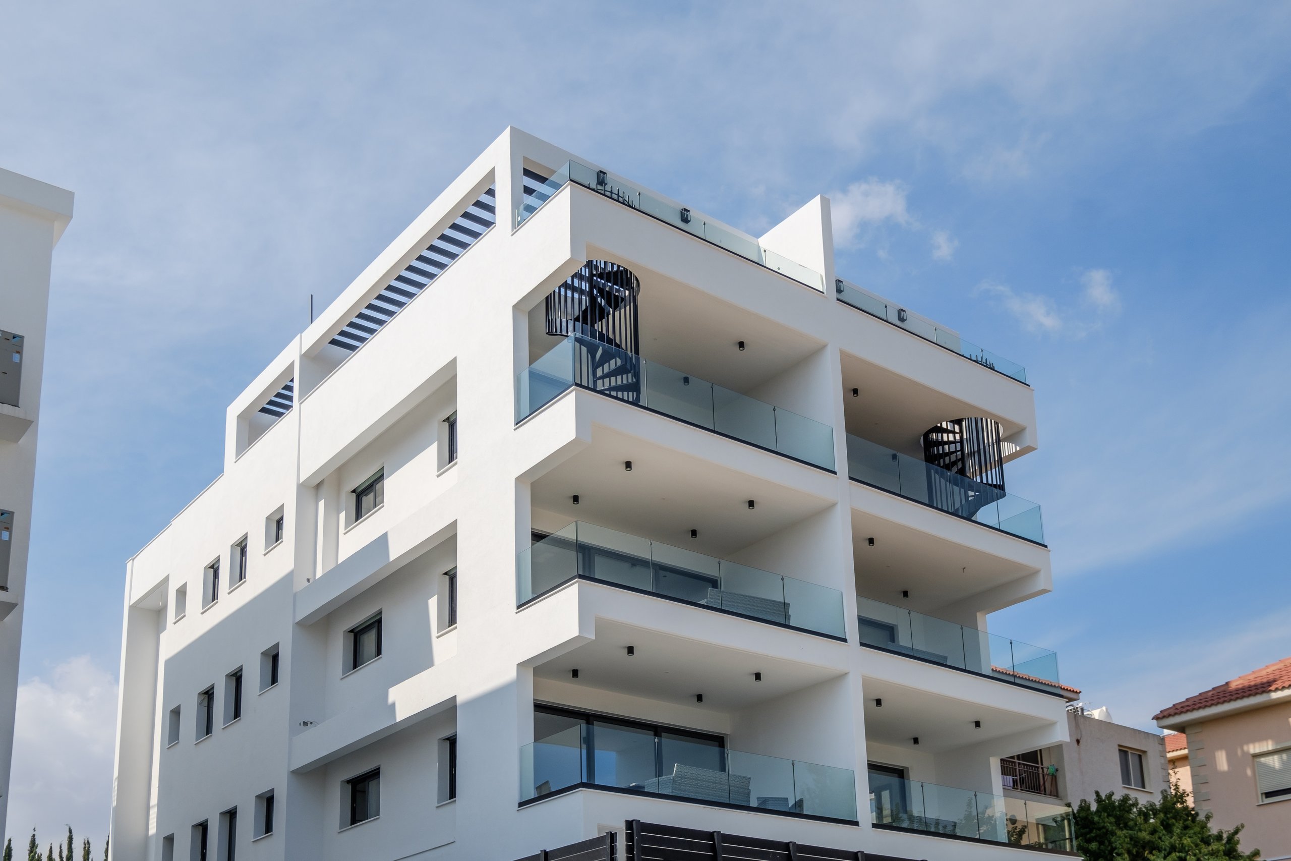 Photograph of the completed Simplicity 1 residence, corner view